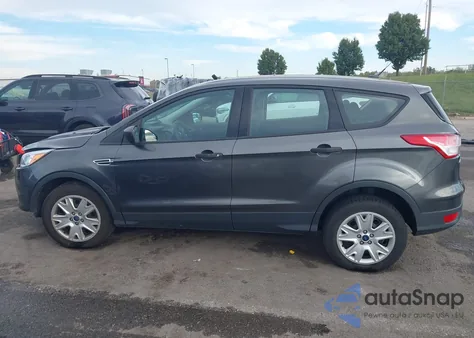 2015 Ford Escape S z USA, uszkodzony, nr VIN 1FMCU0F76FUA36746